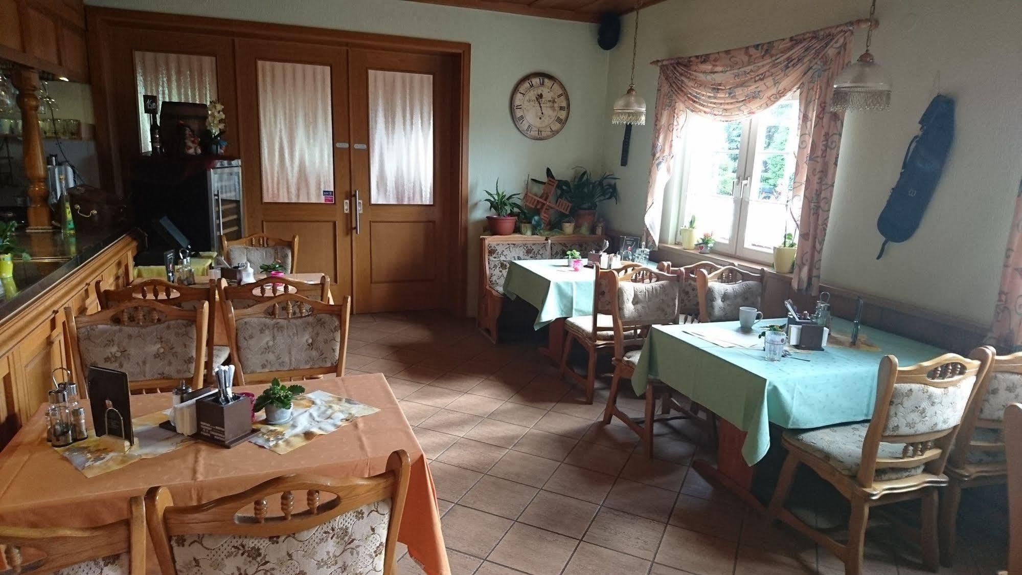 Hotel-Pension Am Muehlberg Lubbenau Bagian luar foto