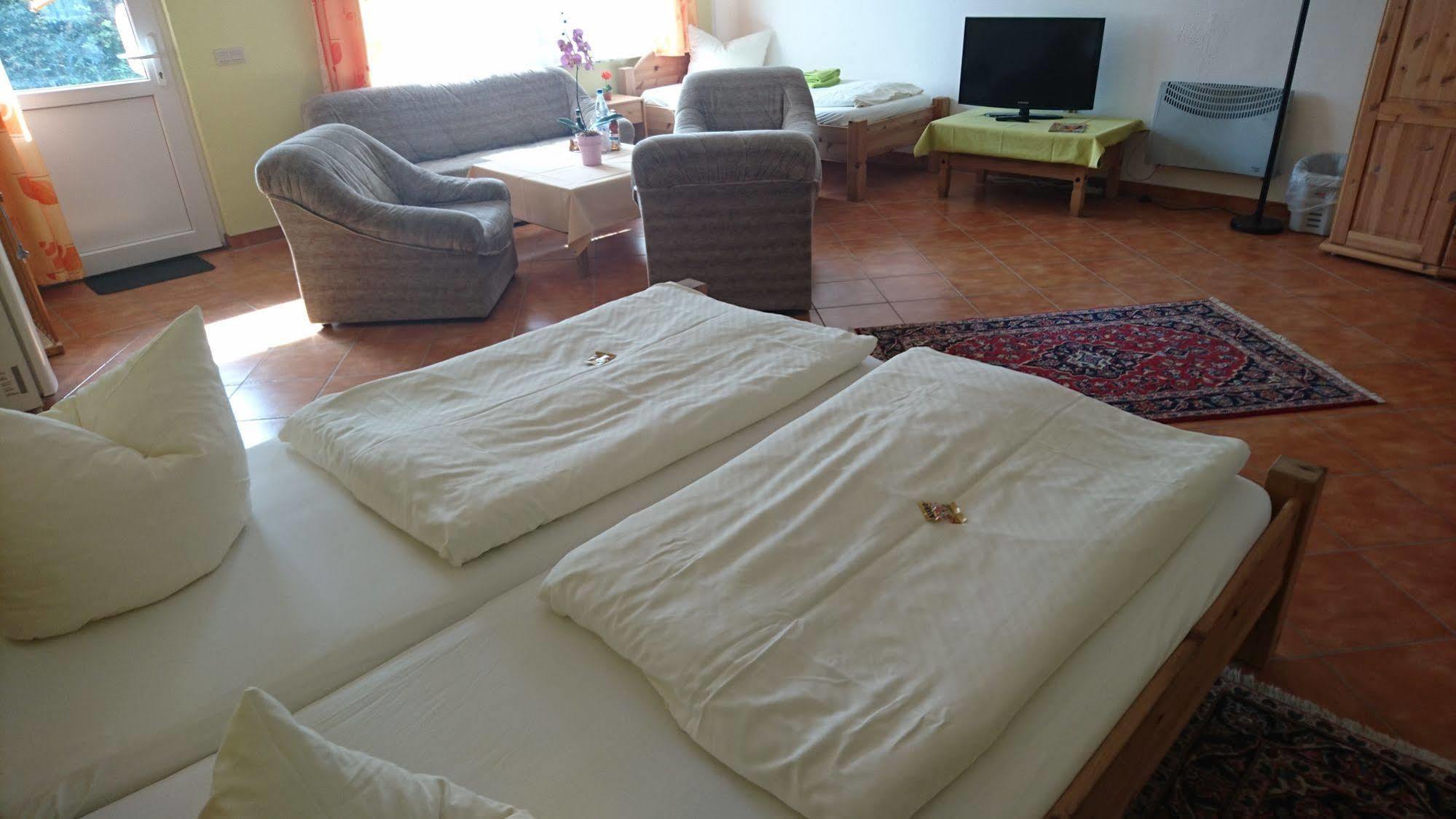 Hotel-Pension Am Muehlberg Lubbenau Bagian luar foto
